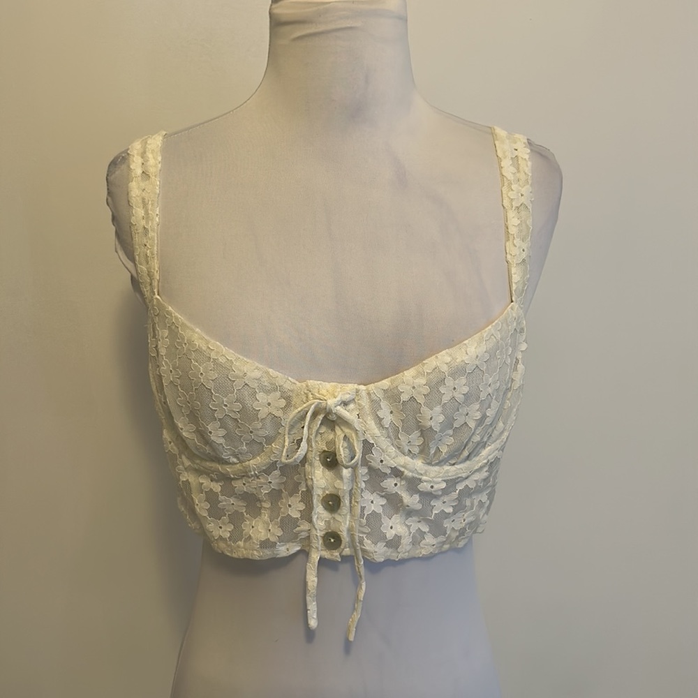 Princess Polly White Lace Crop Top - Picture 3 of 10